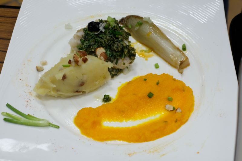 Dos de cabillaud en croûte d'herbes